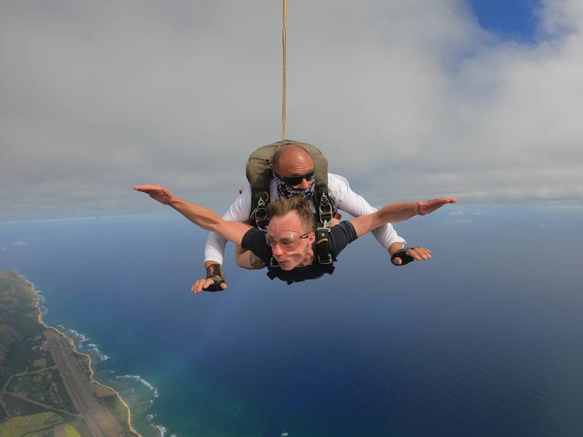 Hawaje, skok ze spadochronem w najpiękniejszej strefie zrzutu na świecie